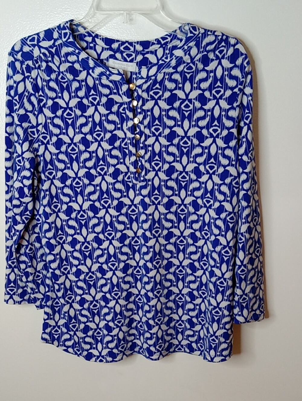 Charter Club Women's Size L/P Blue and White Printed Henley Tunic. Classy, Summe